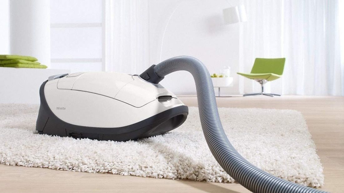Miele Complete C3 Cat and Dog Canister HEPA Canister Vacuum Cleaner with SEB228 Powerhead Bundle - Image 4