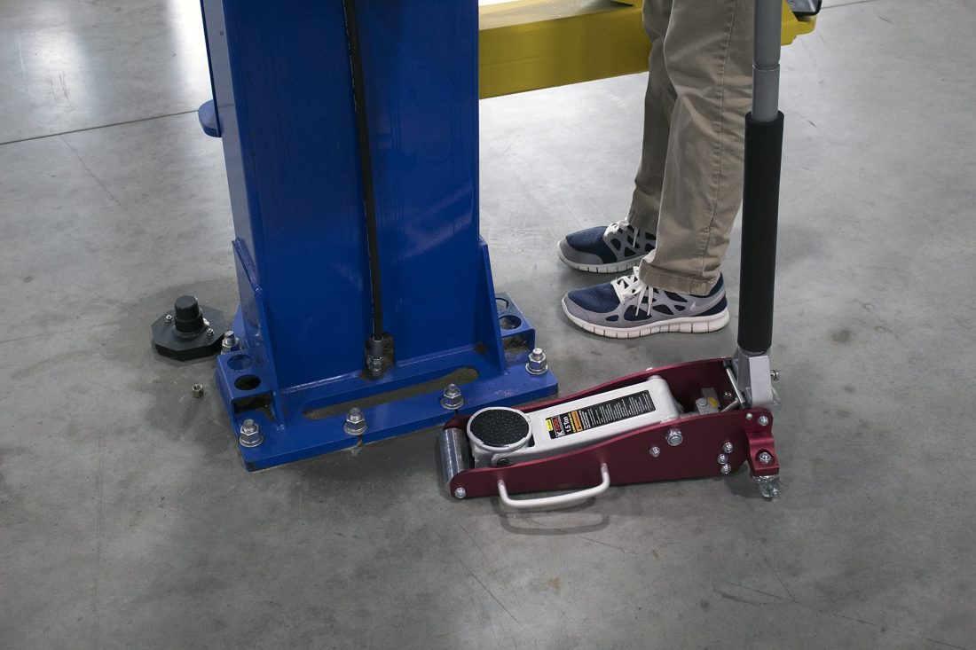 K Tool International 63094 1.5 Ton Low Profile Service Floor Jack for Garages, Repair Shops, and DIY, 3,000 lbs. Capacity, Aluminum/Steel Hybrid, Hydraulic Lifting Range 3.15" - 14", Red/Silver - Image 9