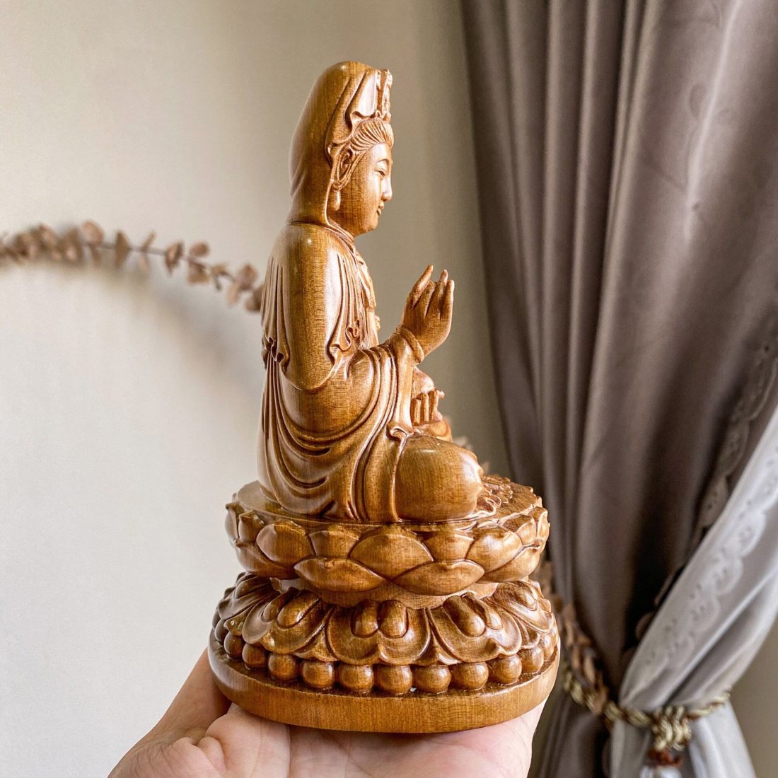Wooden Sitting Guan Yin Buddha Statue - Image 2