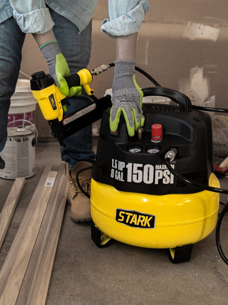 Stark 6 Gallon Pancake Air Compressor Combo Kit with 18 Ga Brad Nailer, 150 PSI, Oil-Free