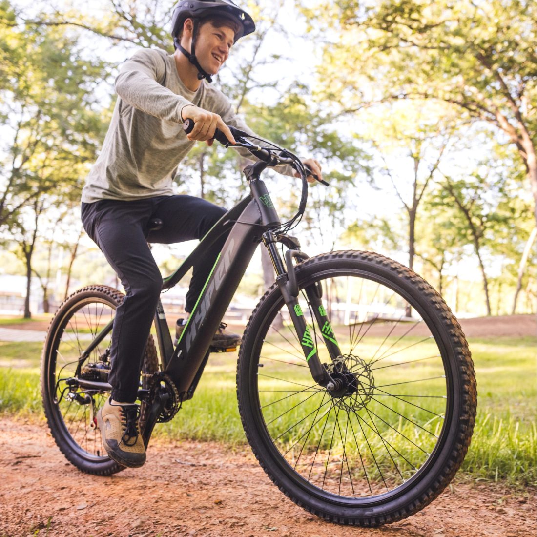 Hyper Bicycles 29" 36V Electric Mountain Bike for Adults, Pedal-Assist, 250W E-Bike Motor, Black - Image 11